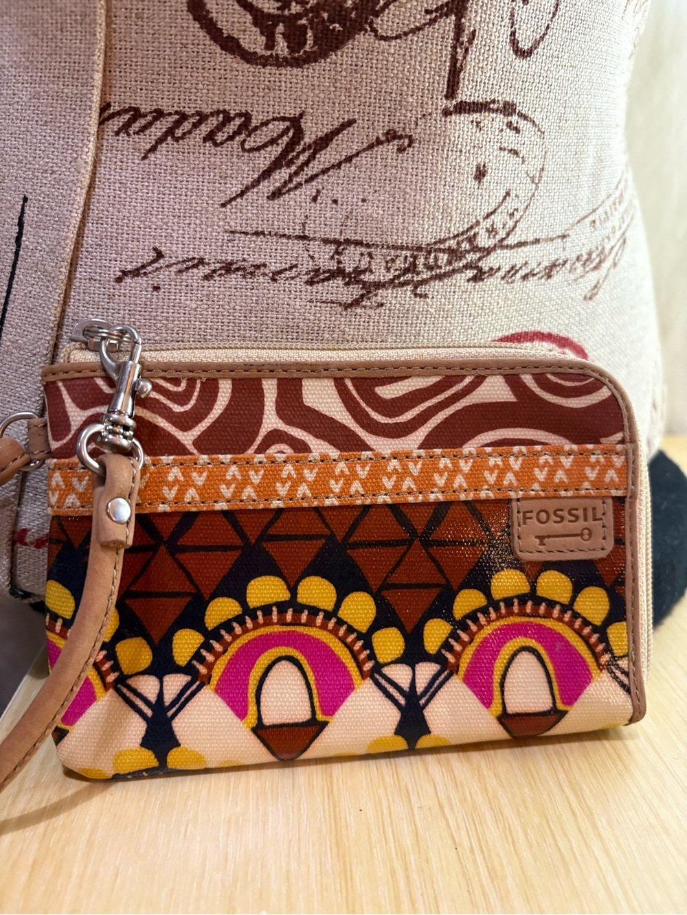 Vintage Fossil Key-Per Coated Canvas Wristlet Geometric Tribal Multi-Color